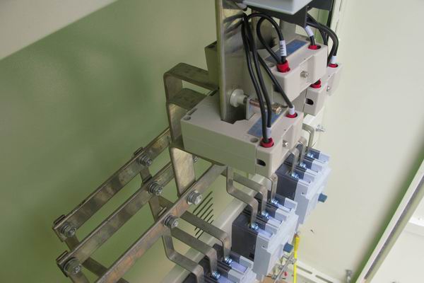 高州配电柜-应急照明配电柜使用对工作人员的具